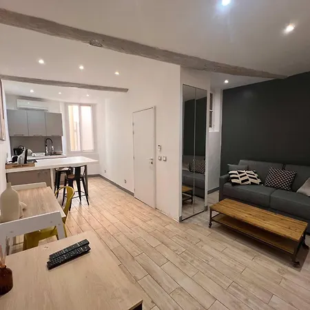 B032 Grand Au Marche Forville * Cannes