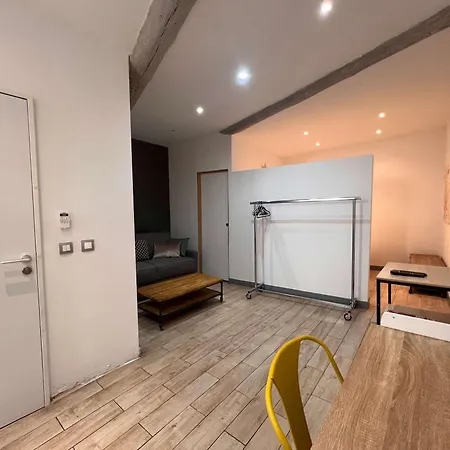 B032 Grand Au Marche Forville Apartamento *