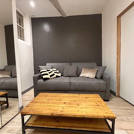 B032 Grand Au Marche Forville Lägenhet